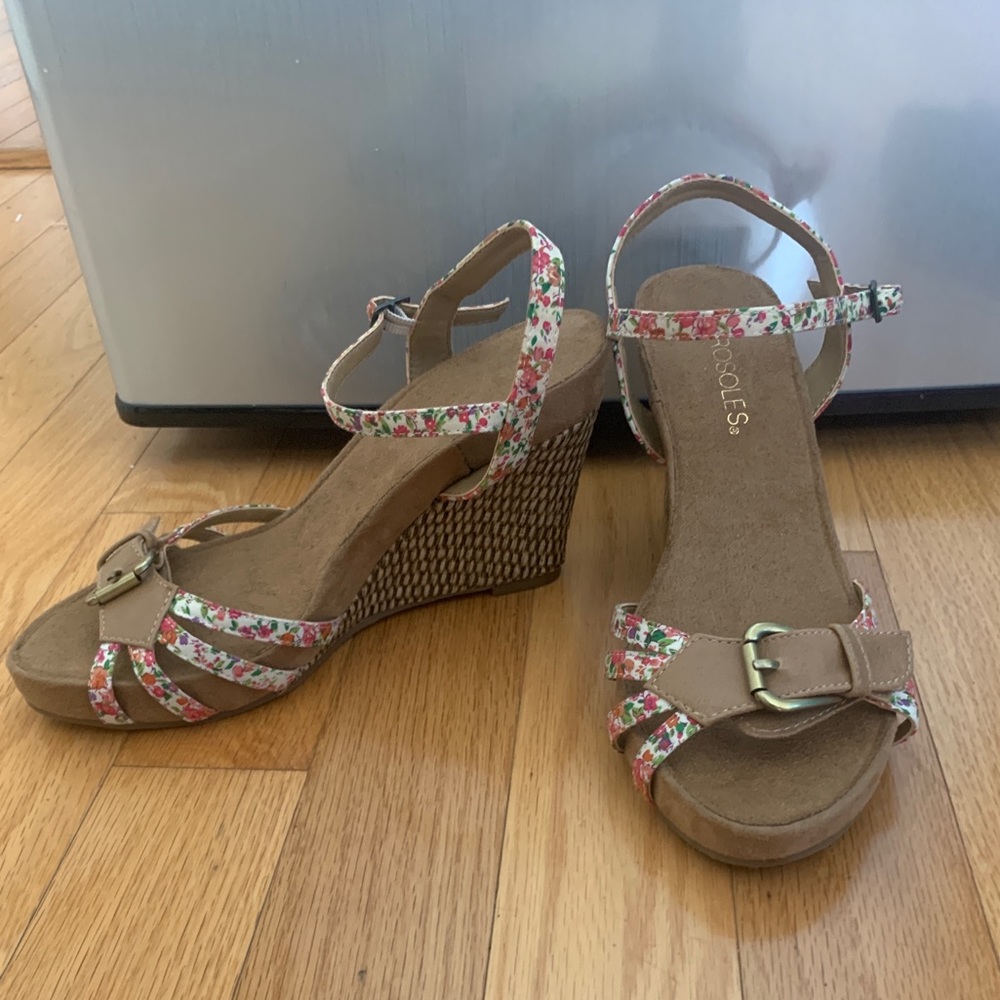 Spring/Summer wedges.  Floral wedges. Tan wedges.